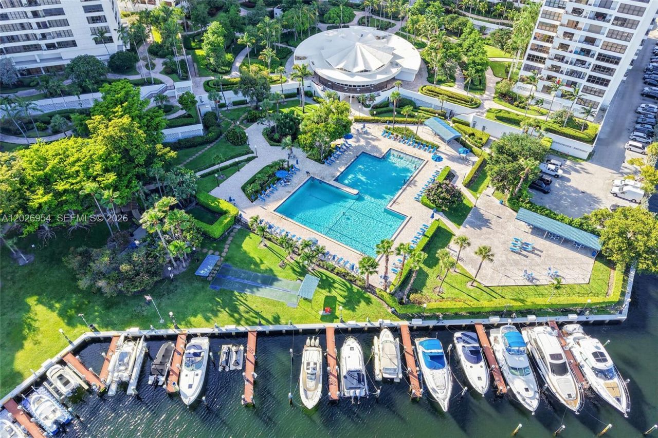 2500 Parkview Dr , Unit 1717, Hallandale Beach, FL 33009 Photo