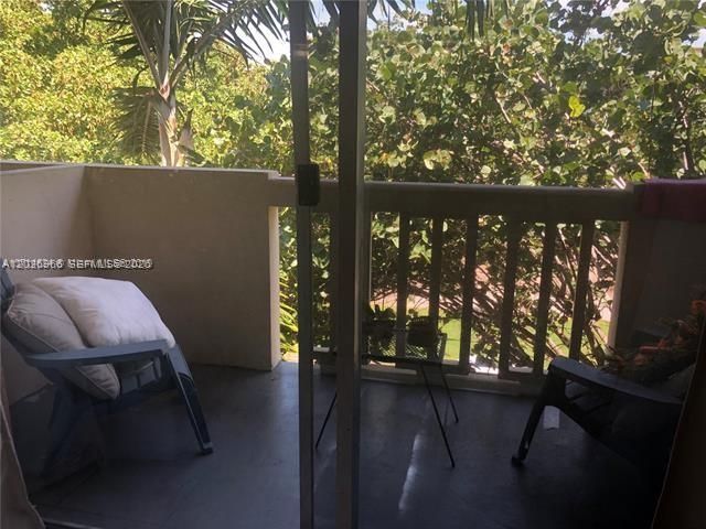 1800 Sans Souci Blvd , Unit 408, North Miami, FL 33181 Photo