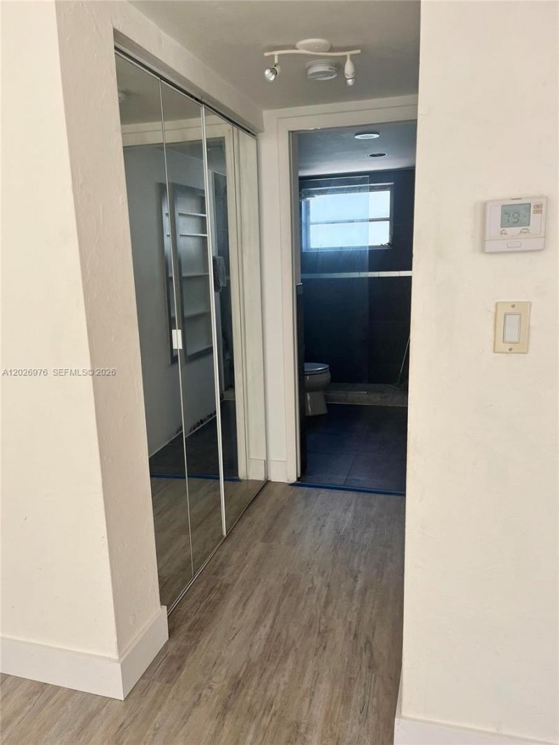 240 Collins Ave , Unit 2B, Miami Beach, FL 33139 Photo