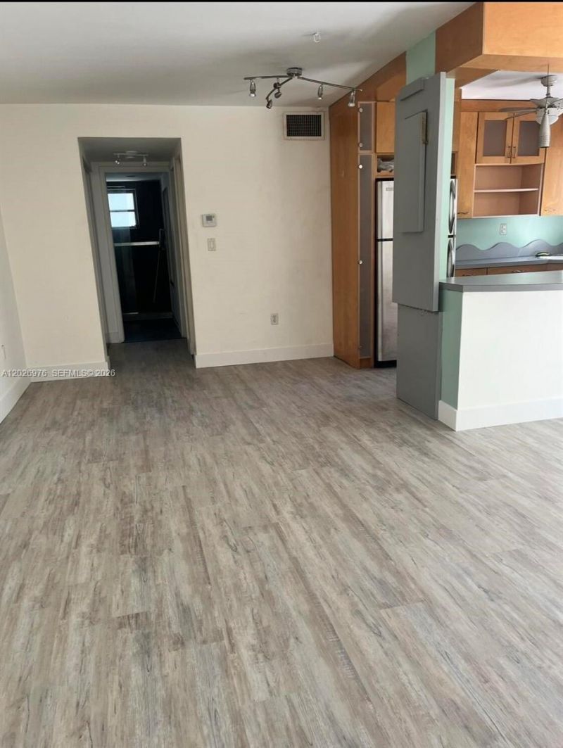 240 Collins Ave, Unit 2B, Miami Beach, FL 33139 Photo