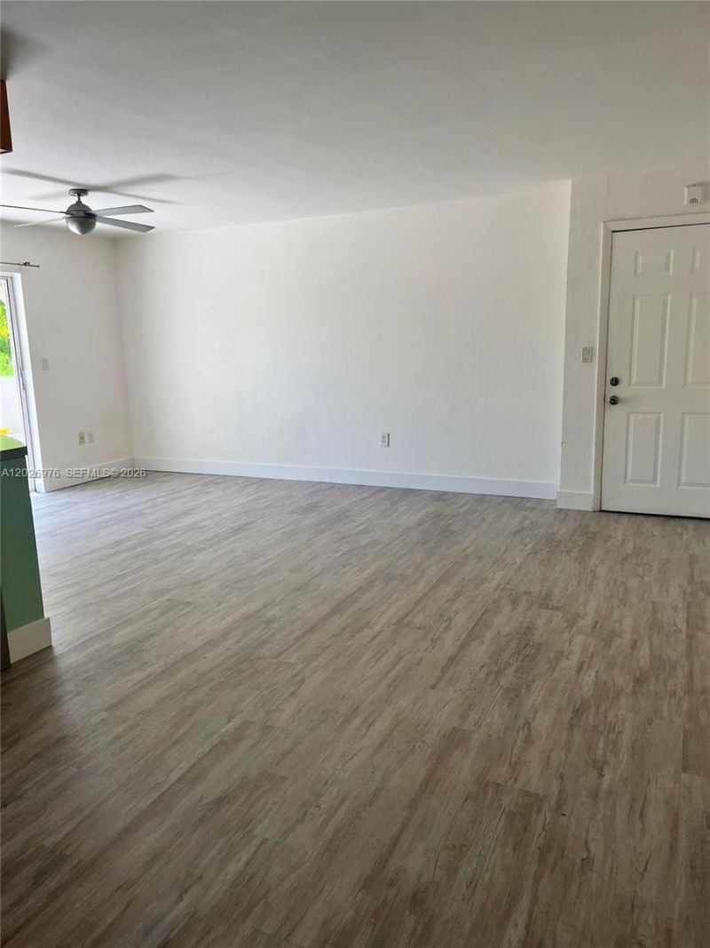 240 Collins Ave , Unit 2B, Miami Beach, FL 33139 Photo