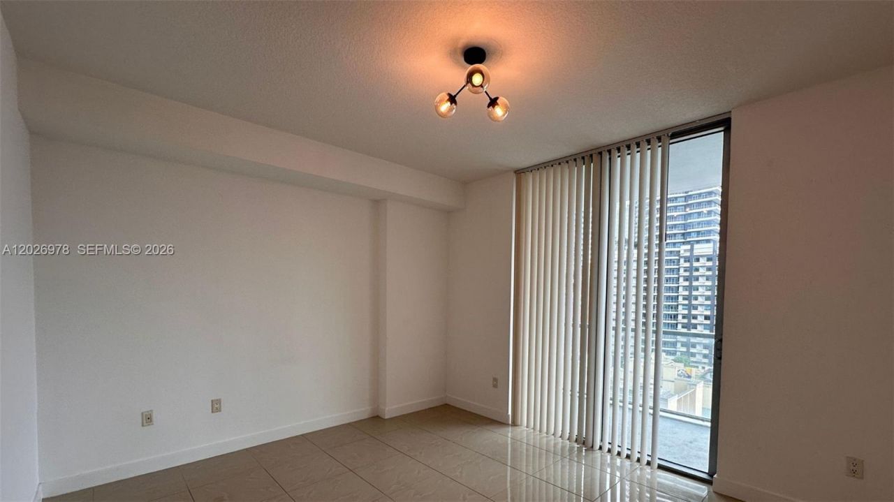 79 SW 12th St , Unit 1102-S, Miami, FL 33130 Photo