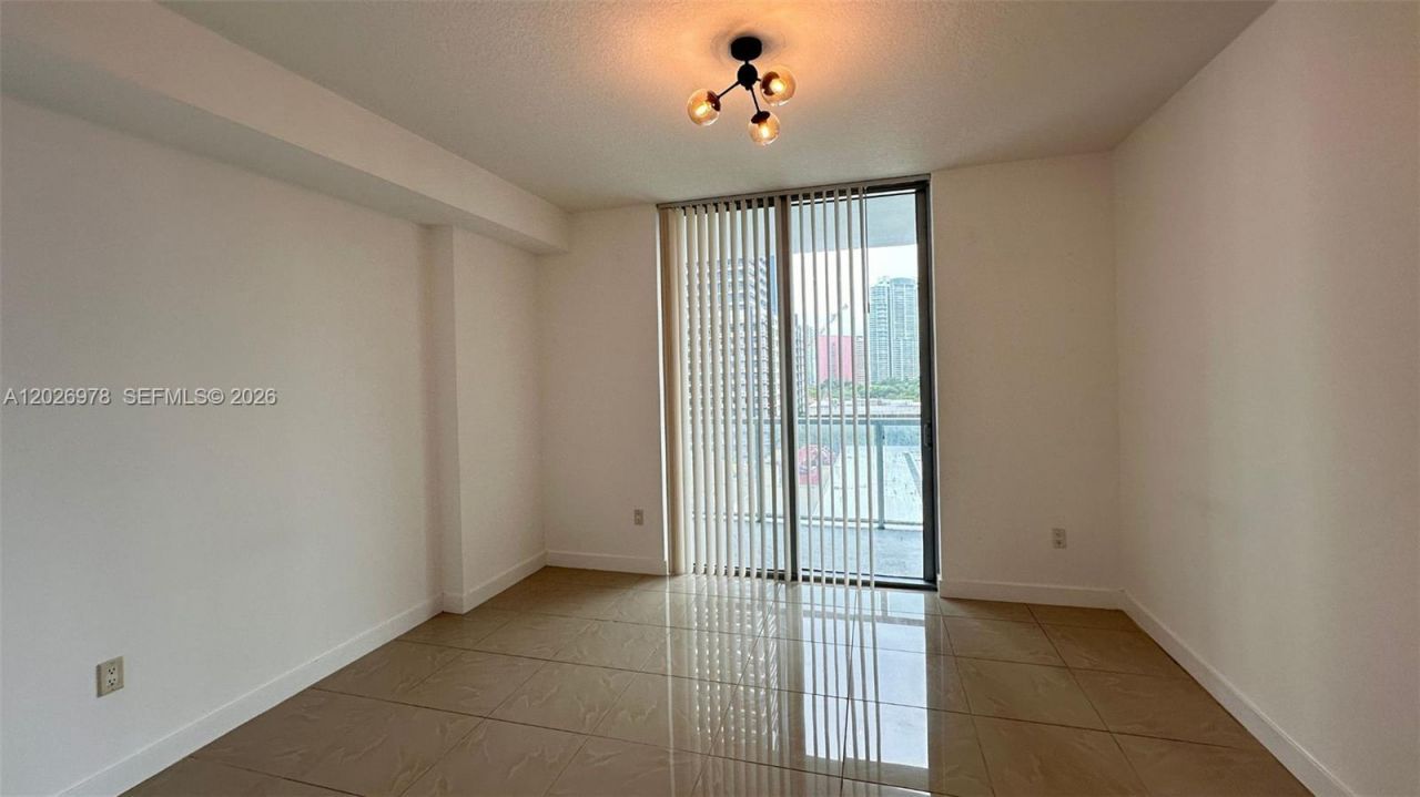 79 SW 12th St , Unit 1102-S, Miami, FL 33130 Photo