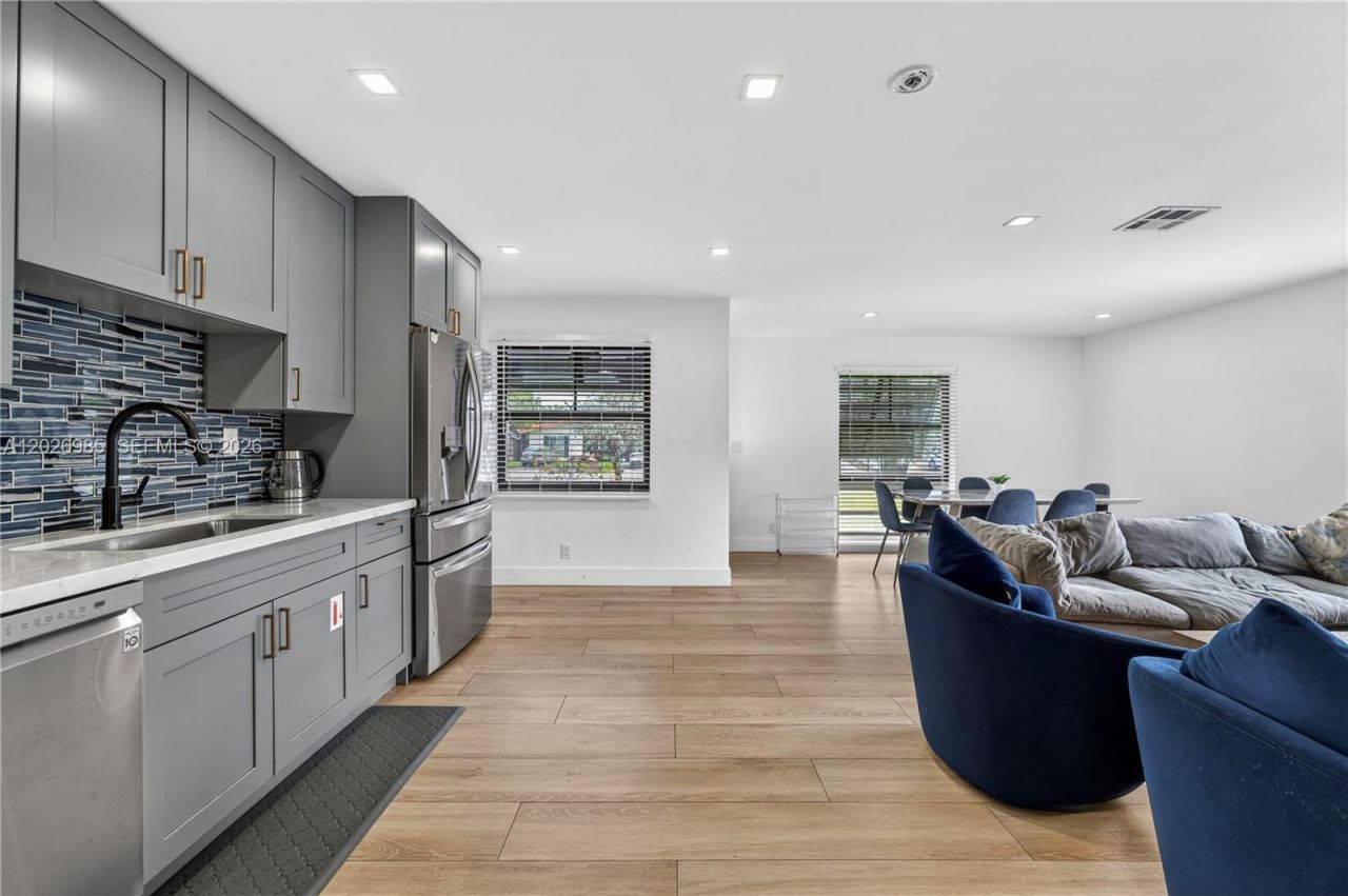 825 SW 14th St , Unit 827, Fort Lauderdale, FL 33315 Photo