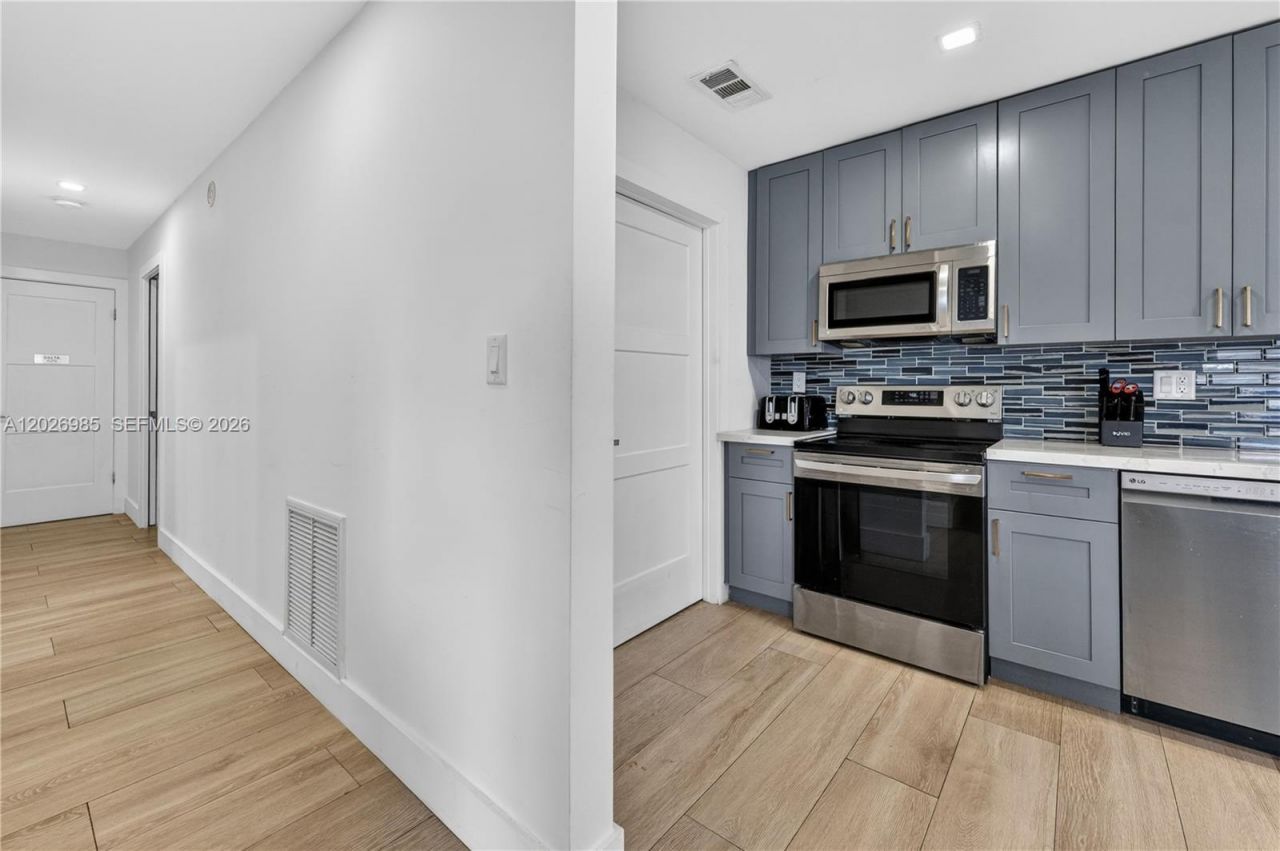 825 SW 14th St , Unit 827, Fort Lauderdale, FL 33315 Photo