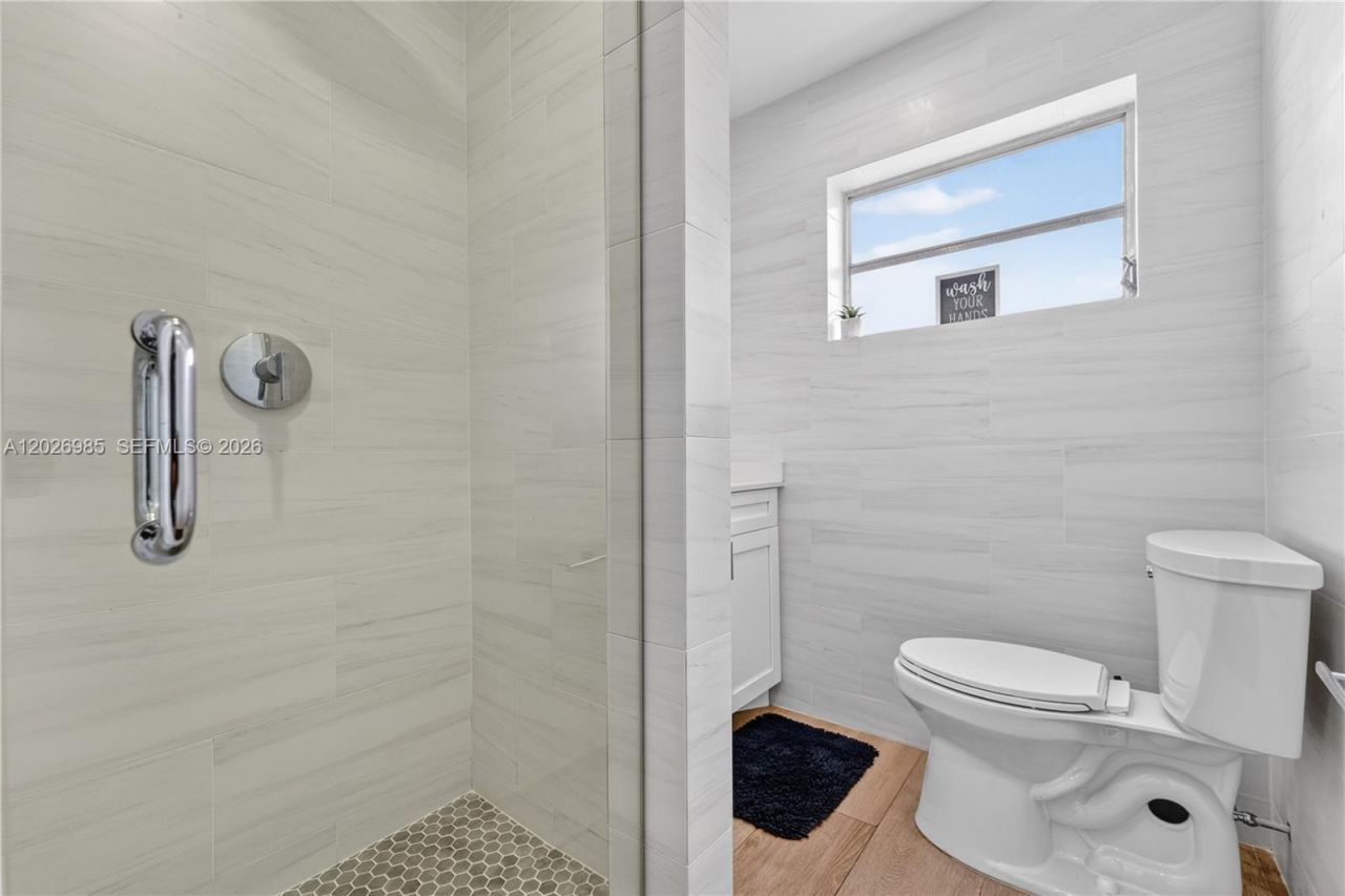 825 SW 14th St , Unit 827, Fort Lauderdale, FL 33315 Photo