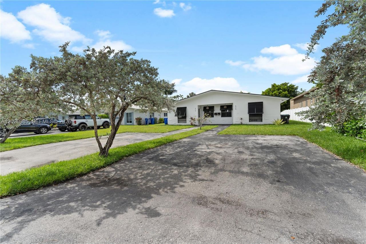 825 SW 14th St , Unit 827, Fort Lauderdale, FL 33315 Photo