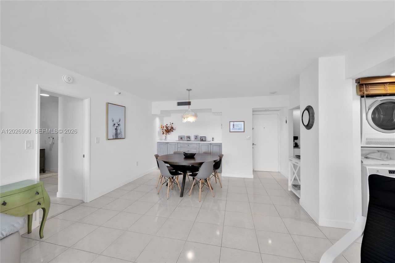 20515 E Country Club Dr, Unit 2146, Aventura, FL 33180 Photo