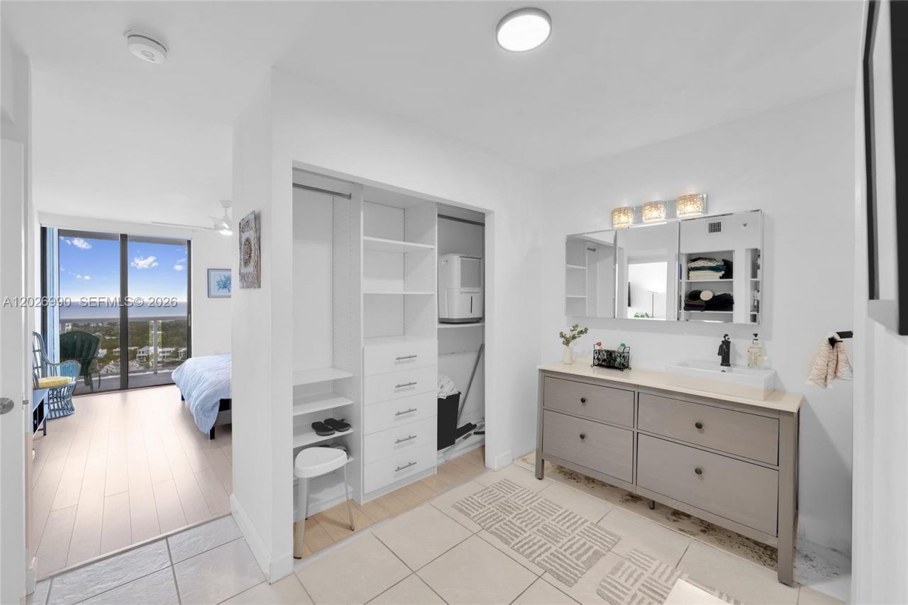 20515 E Country Club Dr, Unit 2146, Aventura, FL 33180 Photo