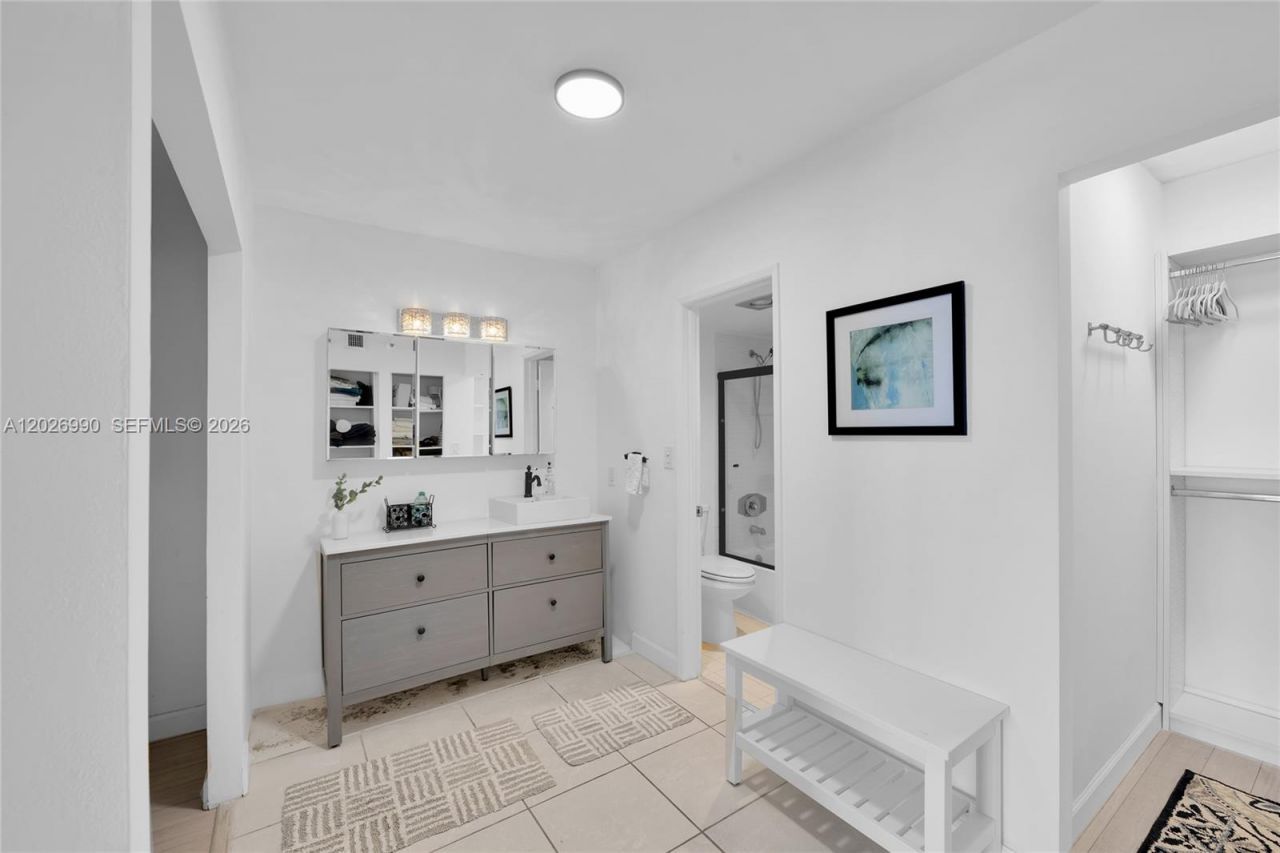 20515 E Country Club Dr, Unit 2146, Aventura, FL 33180 Photo