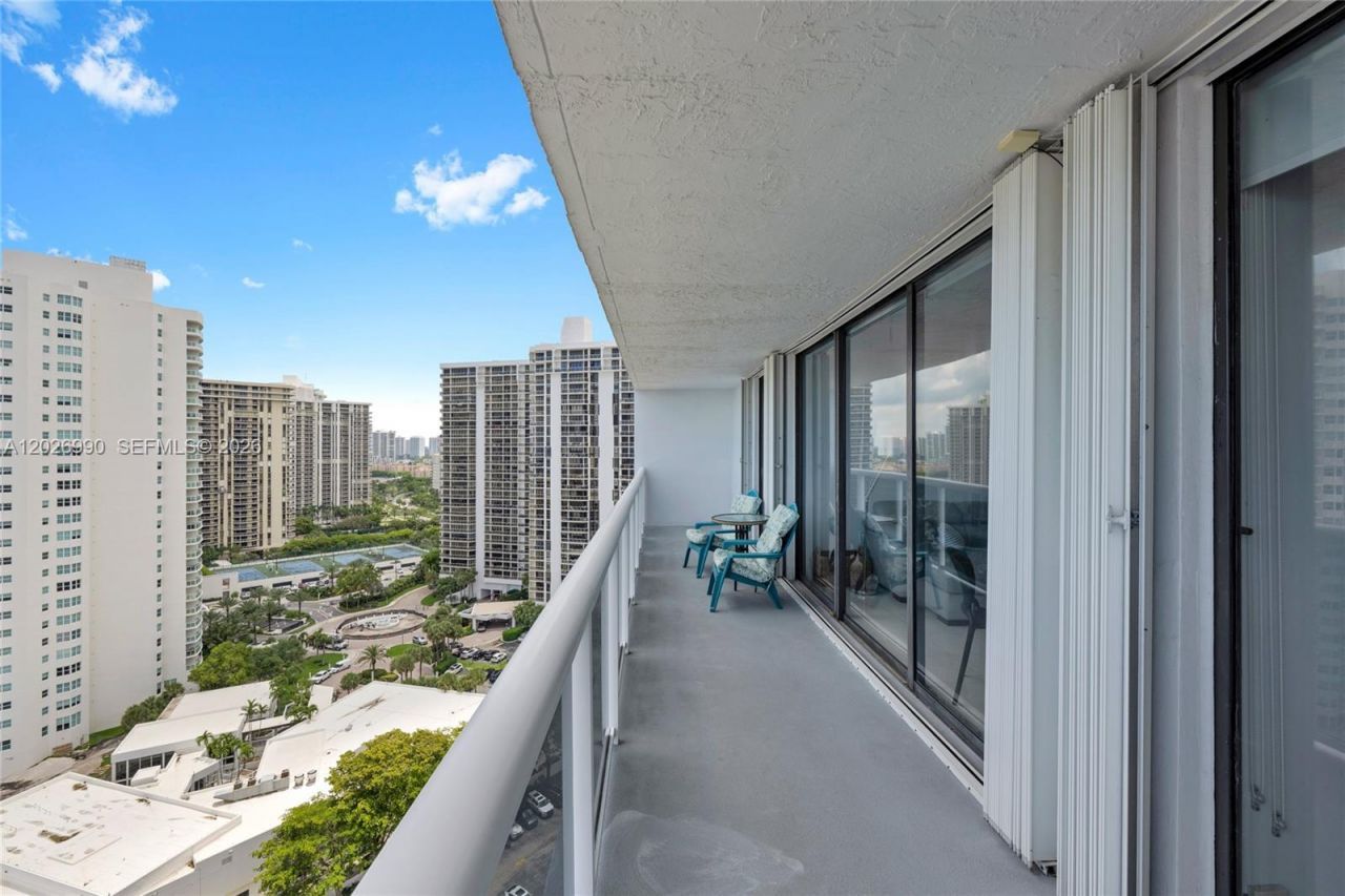 20515 E Country Club Dr, Unit 2146, Aventura, FL 33180 Photo