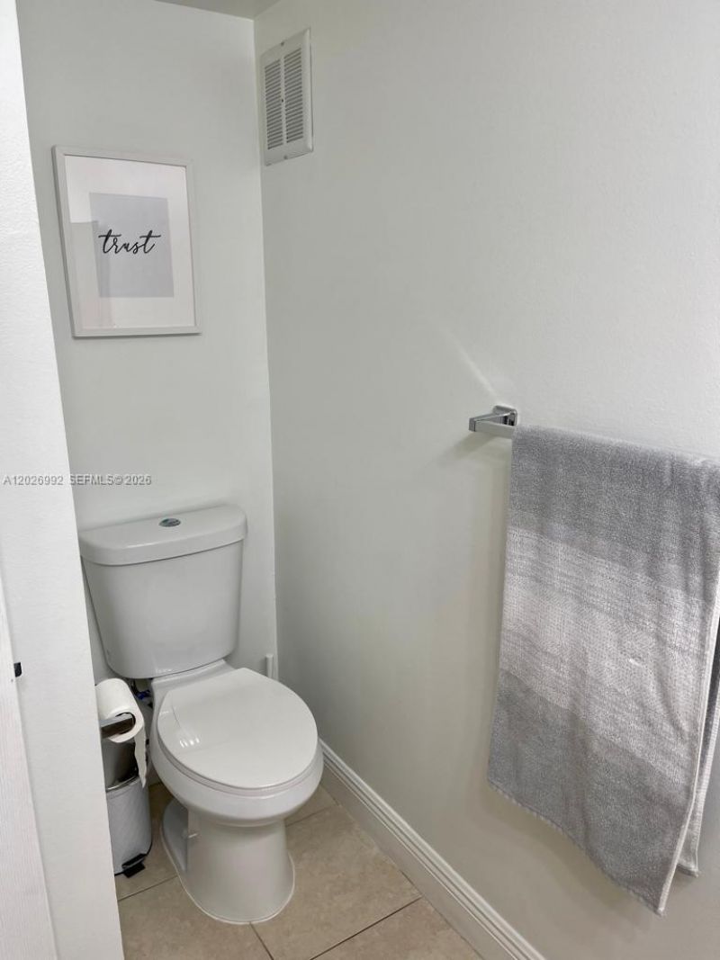 301 Racquet Club Rd , Unit 305, Weston, FL 33326 Photo