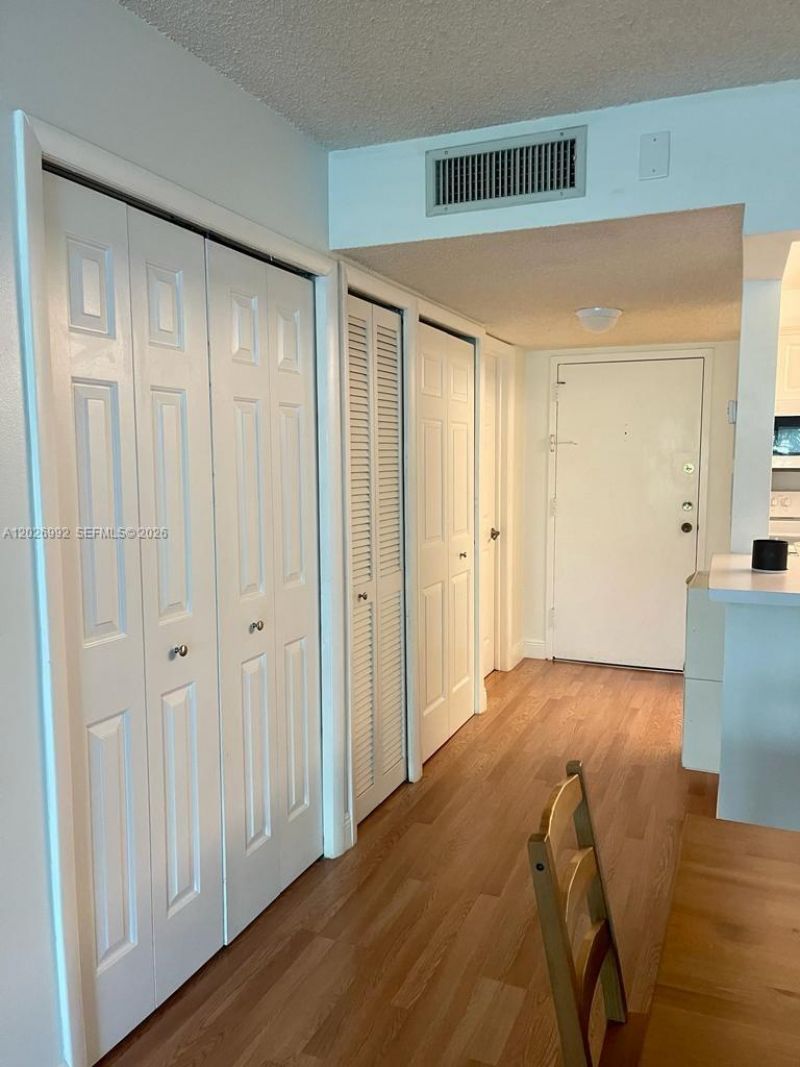 301 Racquet Club Rd, Unit 305, Weston, FL 33326 Photo