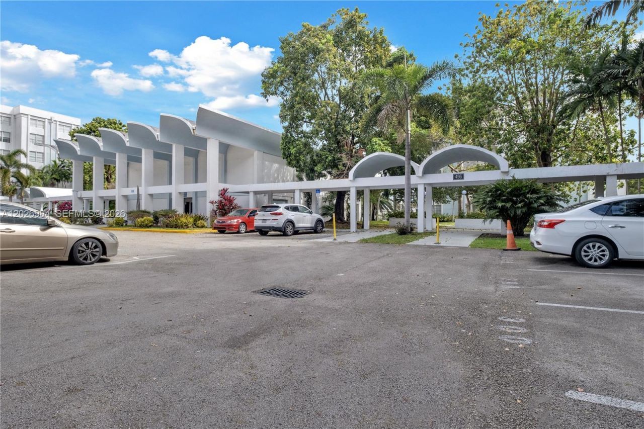 496 NW 165th St Rd , Unit D-616, Miami, FL 33169 Photo