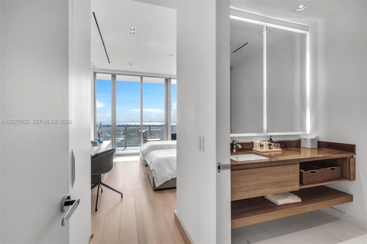 350 Ocean Dr , Unit LPH2N, Key Biscayne, FL 33149 Photo