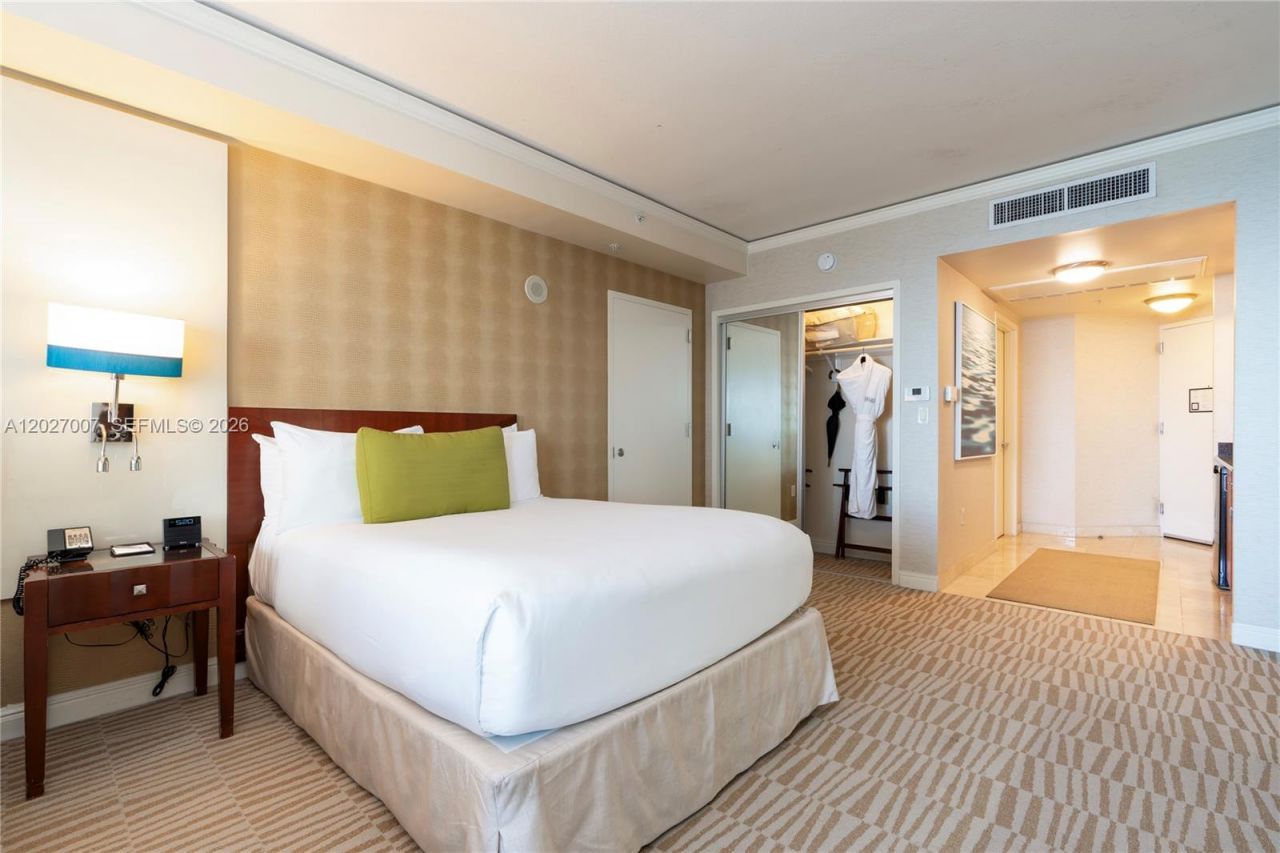 18001 Collins Ave , Unit 1506, Sunny Isles Beach, FL 33160 Photo