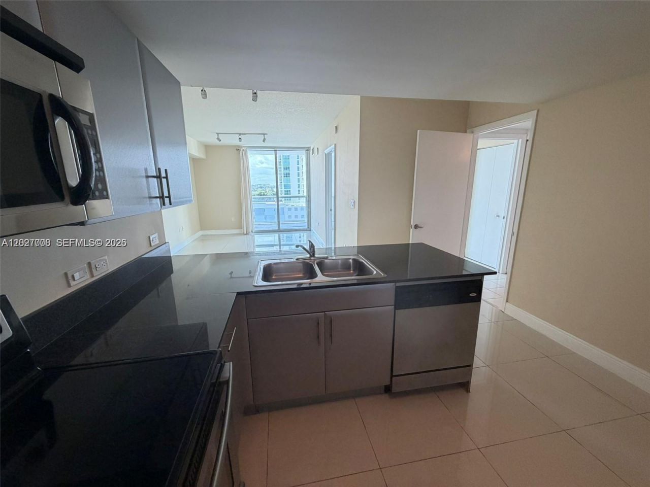 1871 NW S River Dr , Unit 1104, Miami, FL 33125 Photo