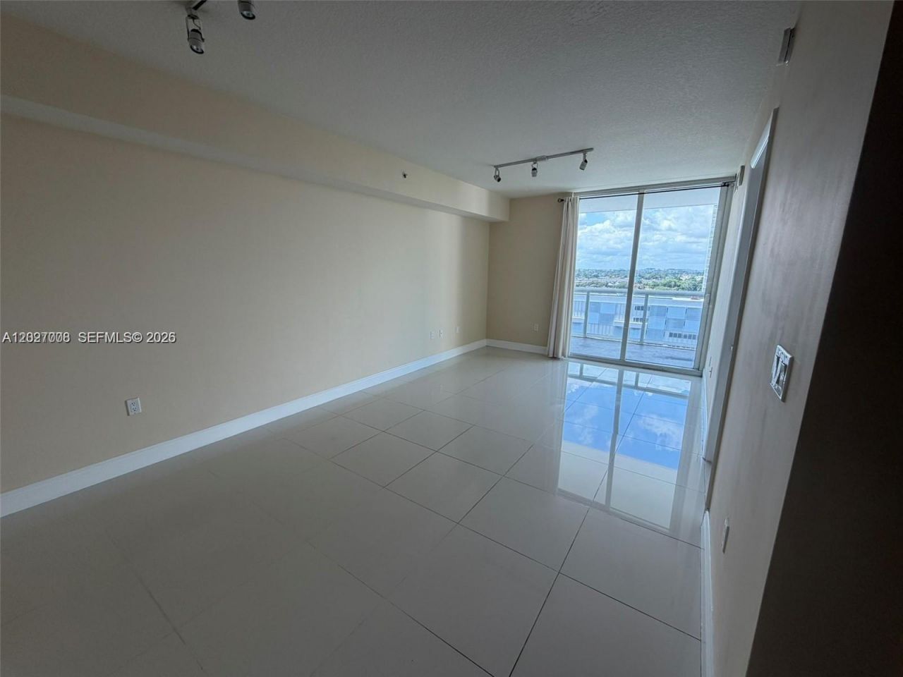 1871 NW S River Dr , Unit 1104, Miami, FL 33125 Photo