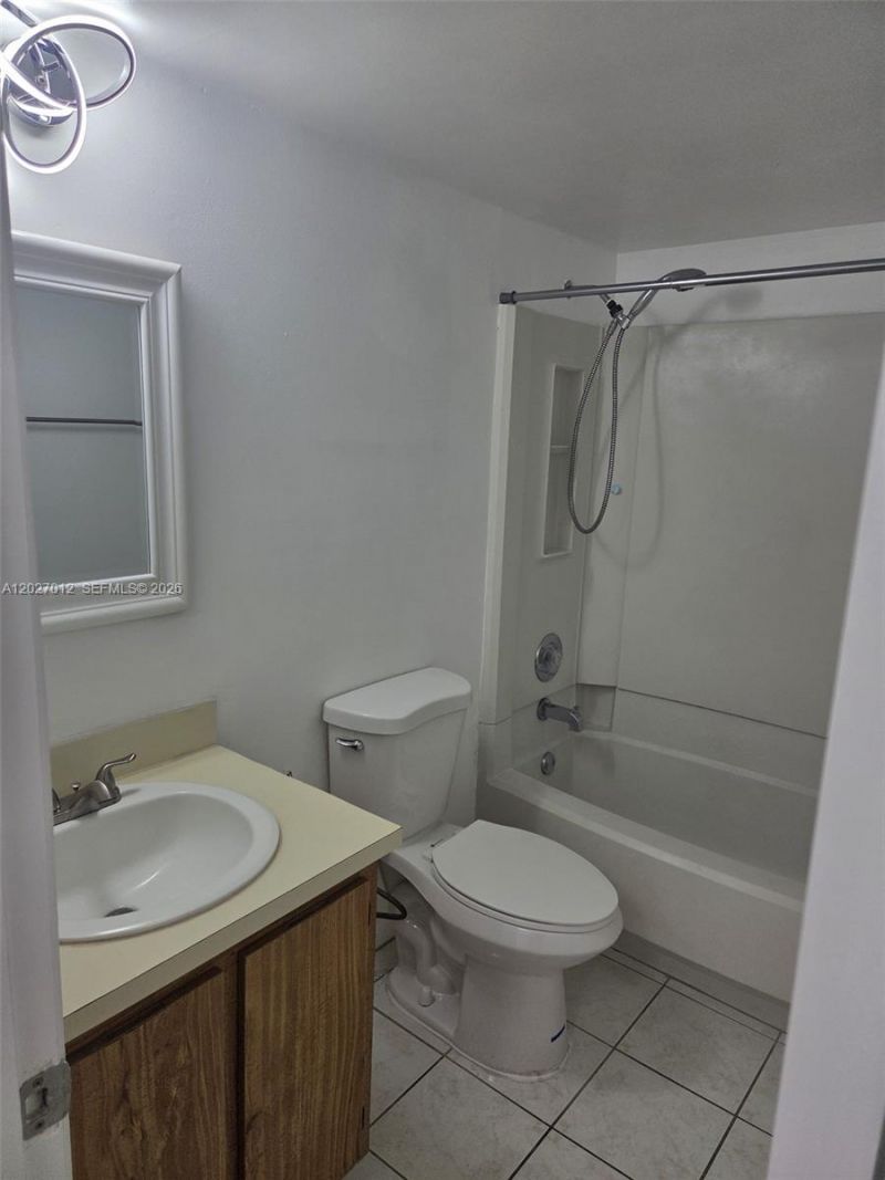 2771 Riverside Dr, Unit 102-A, Coral Springs, FL 33065 Photo