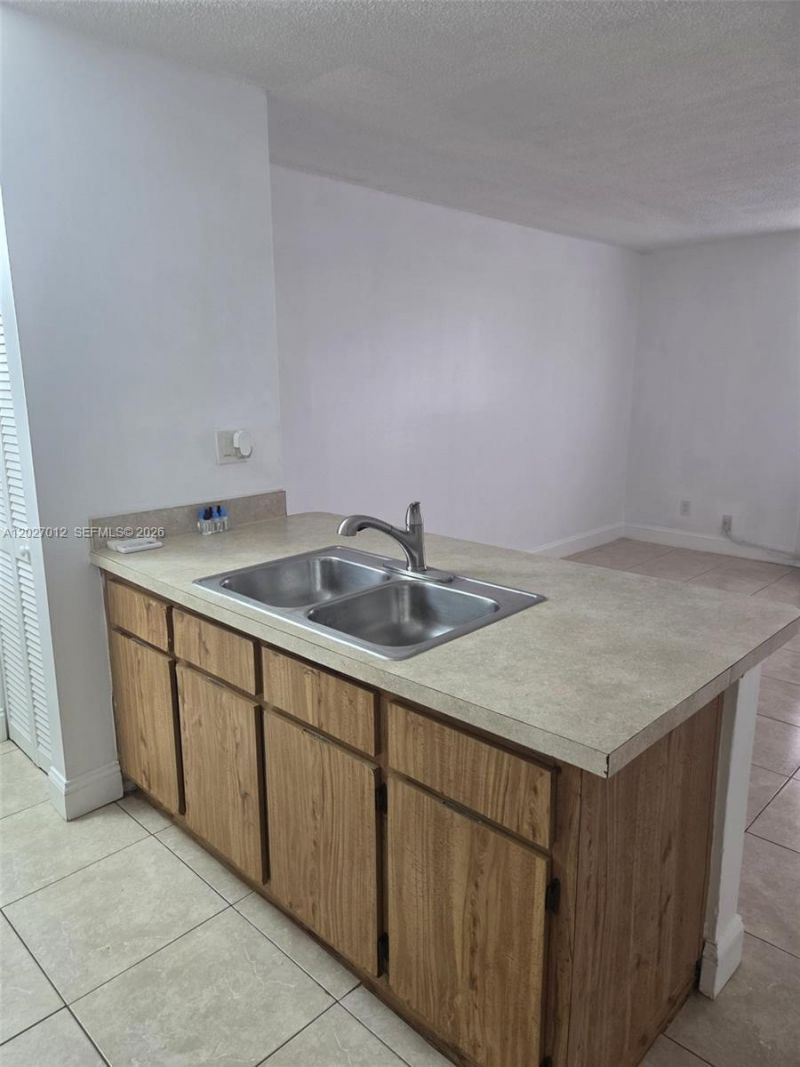 2771 Riverside Dr, Unit 102-A, Coral Springs, FL 33065 Photo