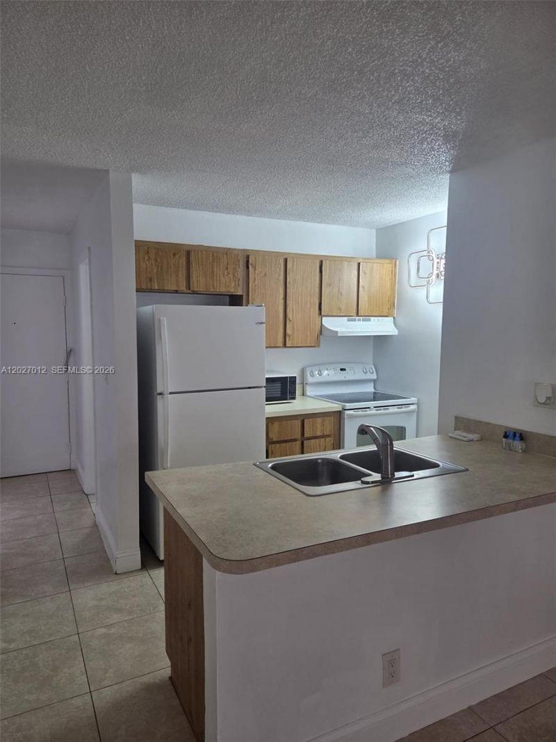 2771 Riverside Dr, Unit 102-A, Coral Springs, FL 33065 Photo