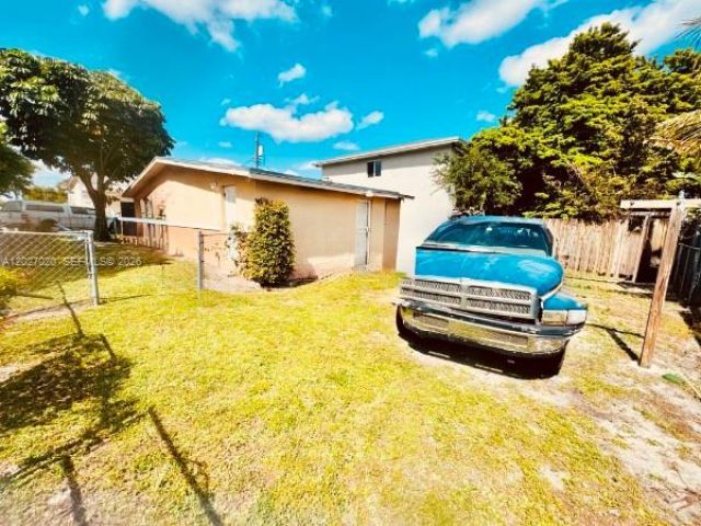 1896 NW 64th St, Unit 1, Miami, FL 33147 Photo