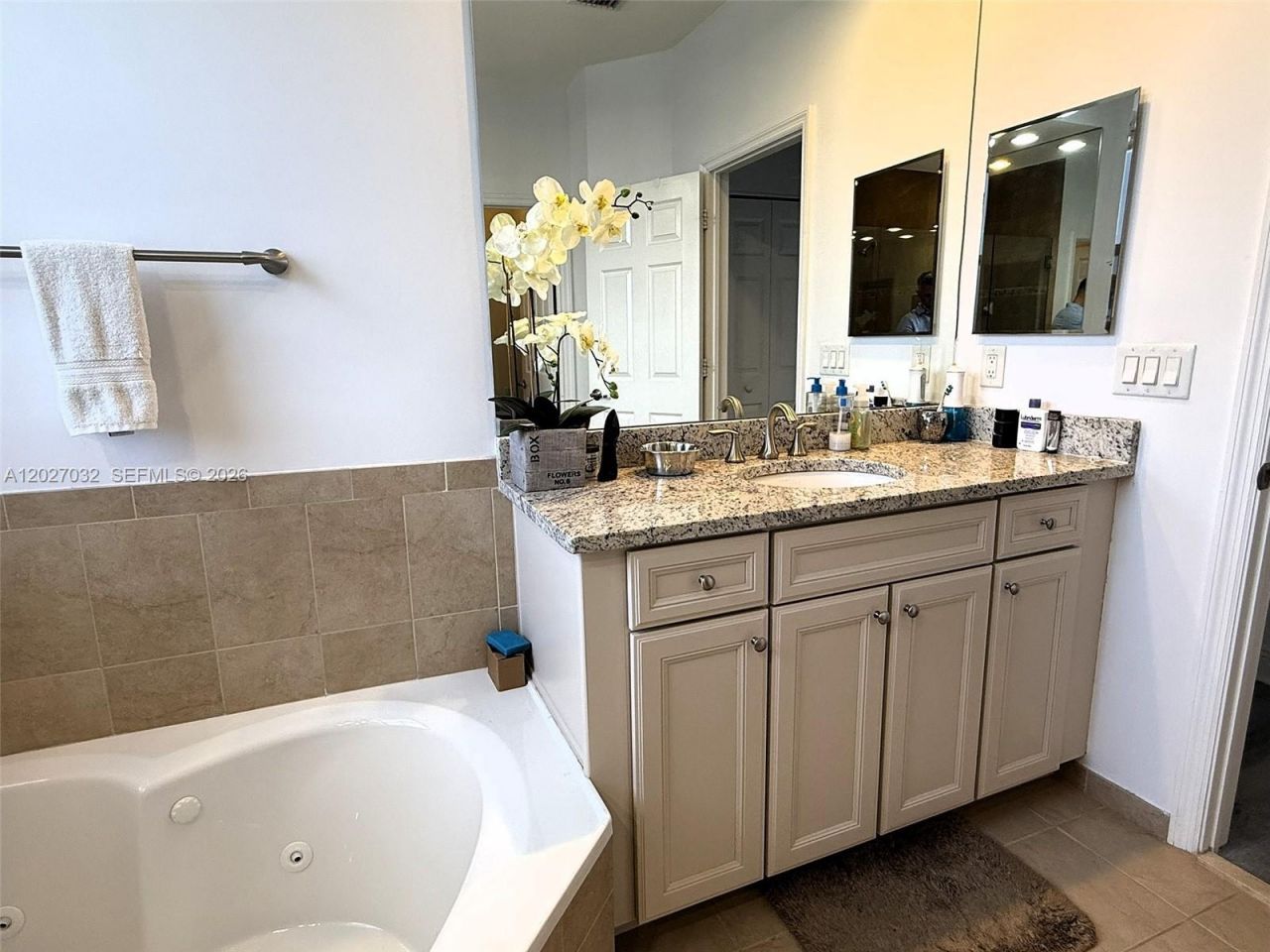 10060 NW 86th Ter , Doral, FL 33178 Photo