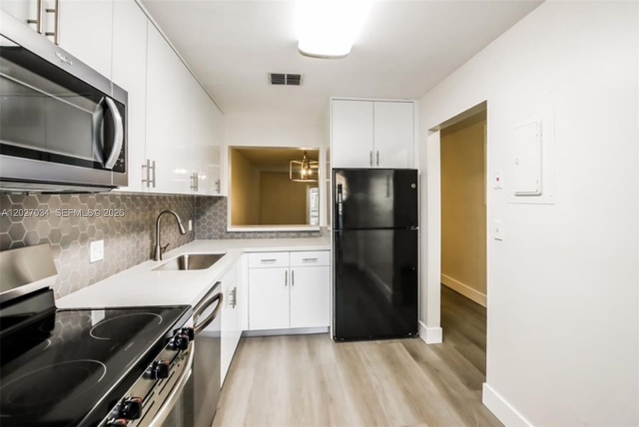 9732 NW 15th St , Unit 306, Pembroke Pines, FL 33024 Photo