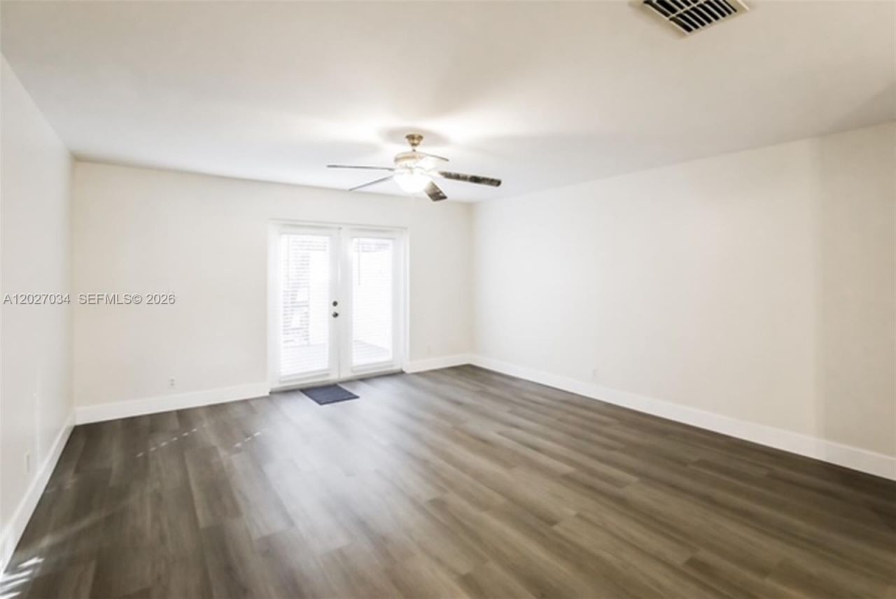 9732 NW 15th St , Unit 306, Pembroke Pines, FL 33024 Photo