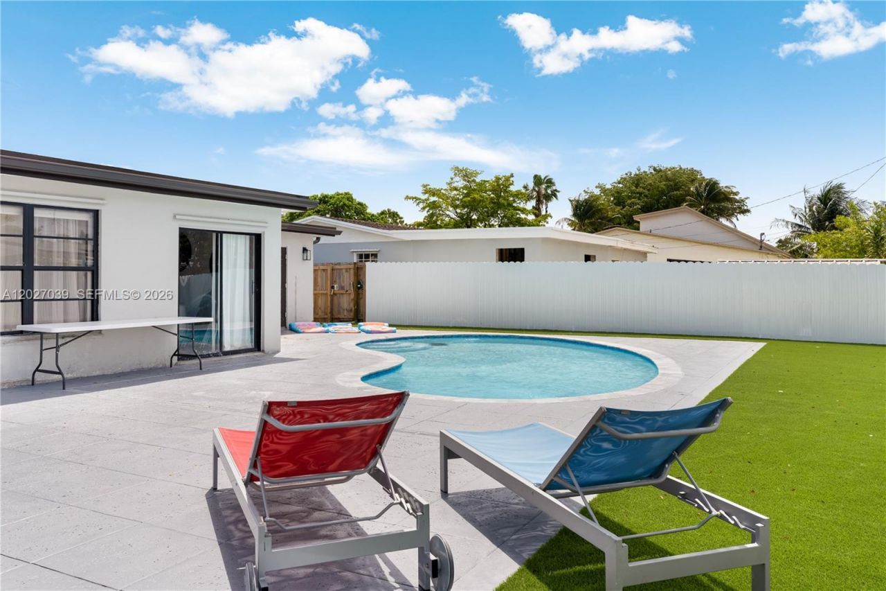7051 Tyler St , Hollywood, FL 33024 Photo