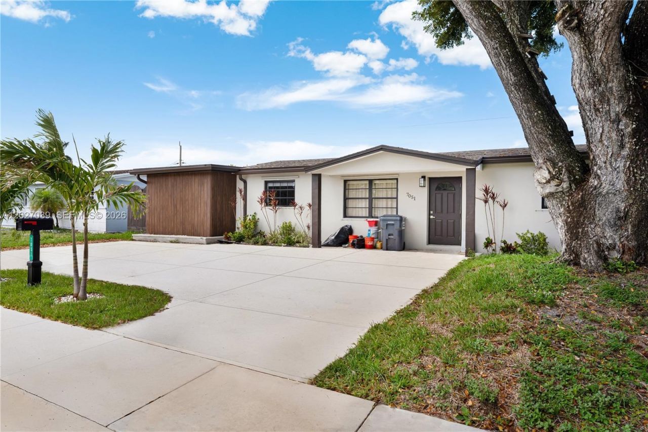 7051 Tyler St , Hollywood, FL 33024 Photo