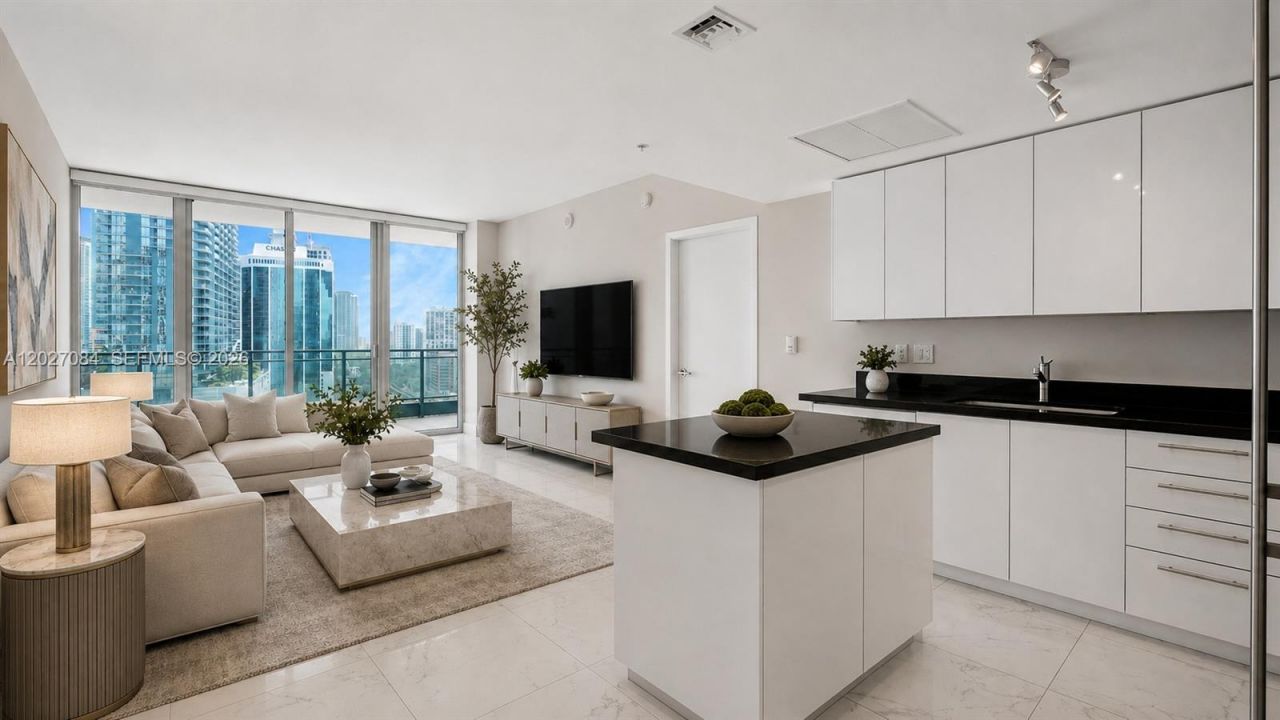 92 SW 3rd St, Unit 1803, Miami, FL 33130 Photo