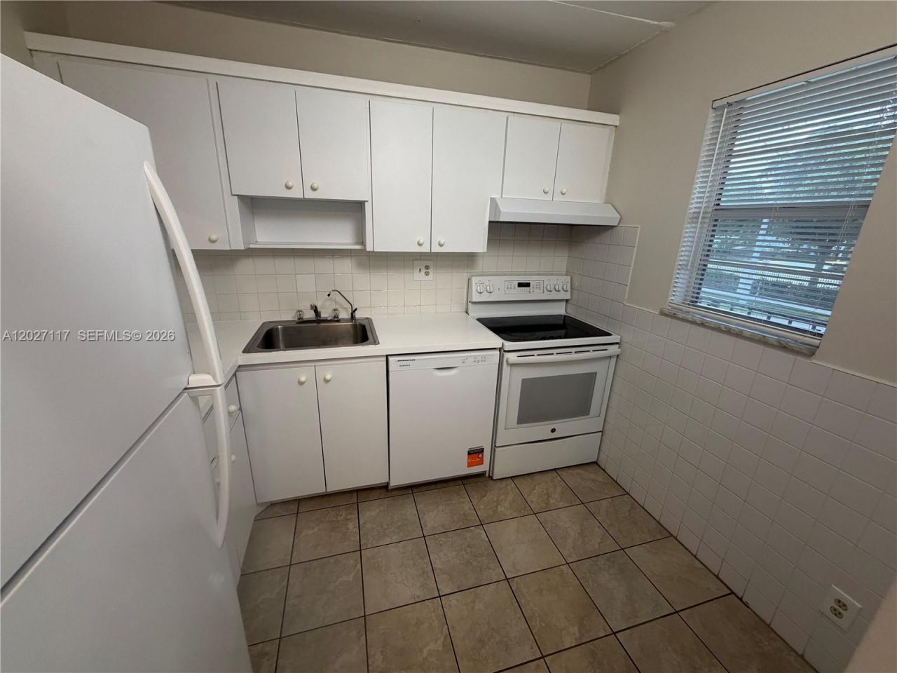 220 SW 9th Ave, Unit 219, Hallandale Beach, FL 33009 Photo