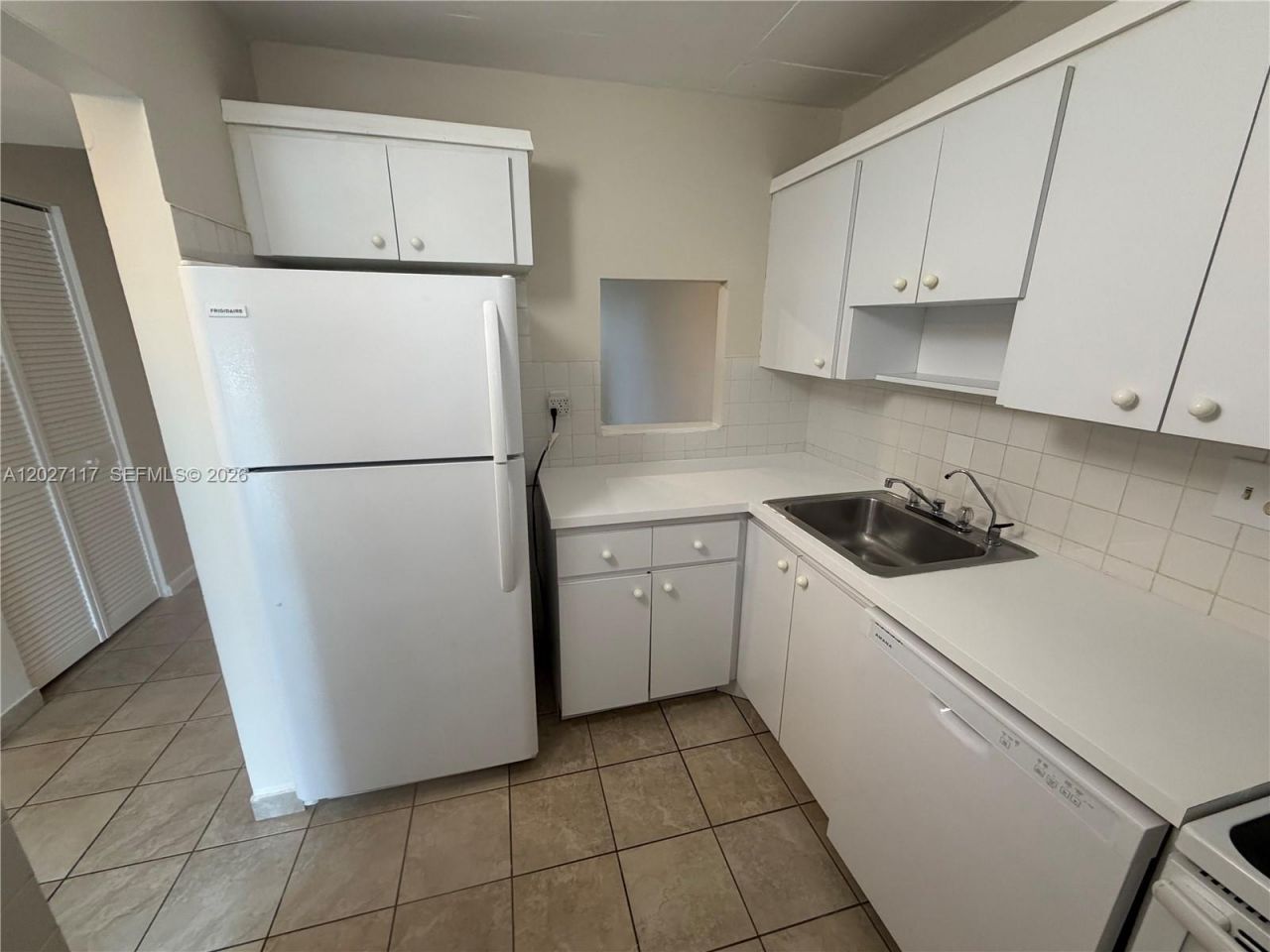 220 SW 9th Ave, Unit 219, Hallandale Beach, FL 33009 Photo