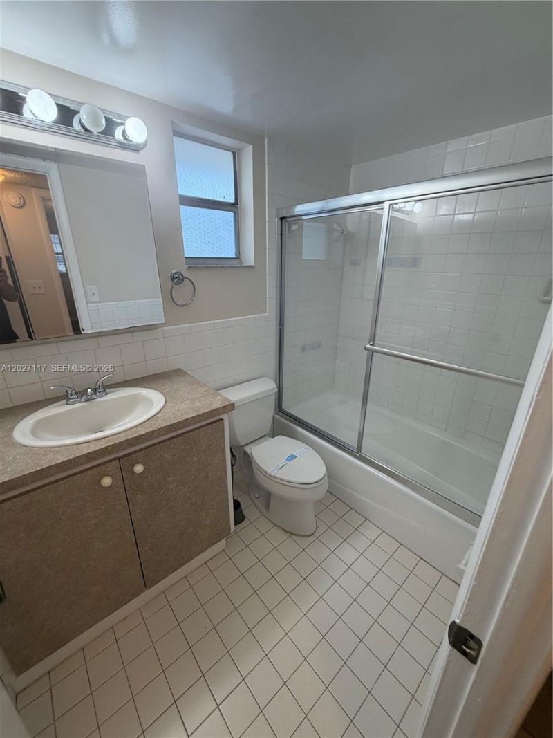 220 SW 9th Ave, Unit 219, Hallandale Beach, FL 33009 Photo