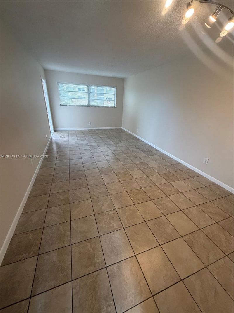 220 SW 9th Ave, Unit 219, Hallandale Beach, FL 33009 Photo
