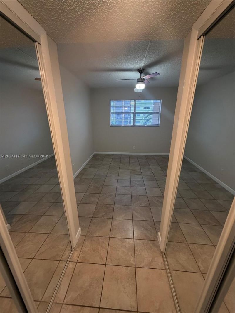 220 SW 9th Ave, Unit 219, Hallandale Beach, FL 33009 Photo