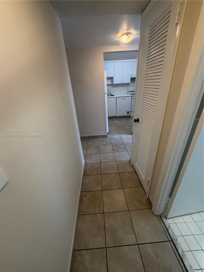 220 SW 9th Ave, Unit 219, Hallandale Beach, FL 33009 Photo