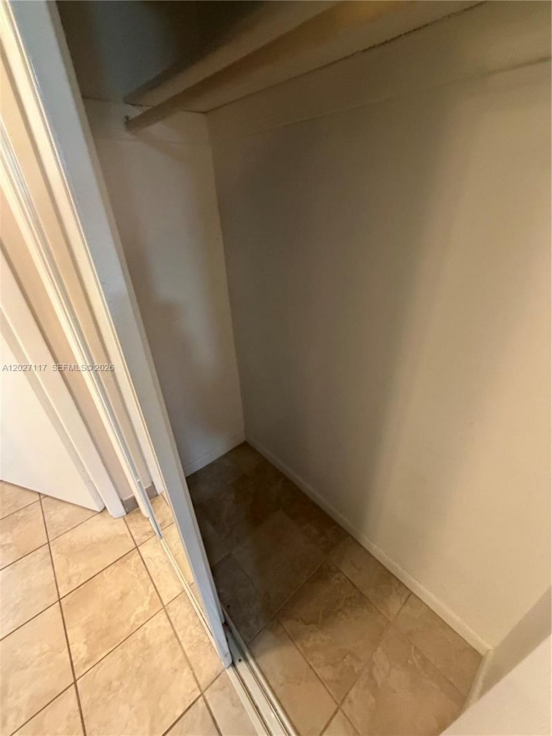 220 SW 9th Ave, Unit 219, Hallandale Beach, FL 33009 Photo