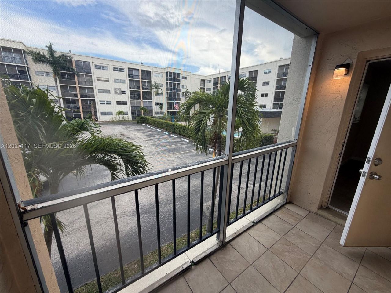 220 SW 9th Ave, Unit 219, Hallandale Beach, FL 33009 Photo