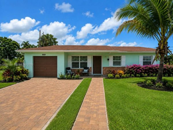 4909 Caribbean Blvd , West Palm Beach, FL 33407