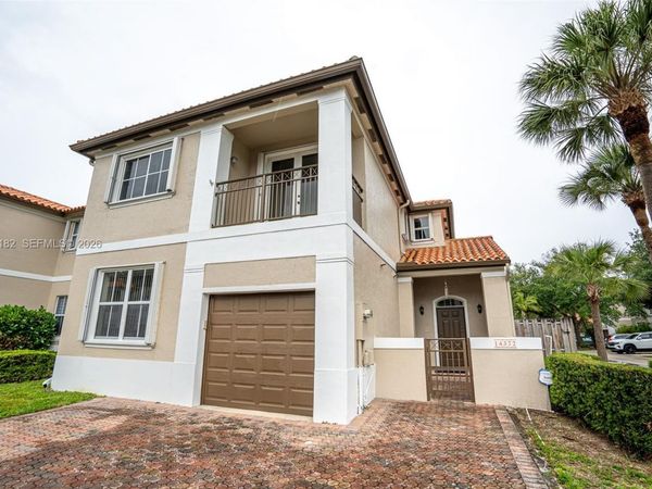 14372 NW 83rd Ave , Miami Lakes, FL 33016