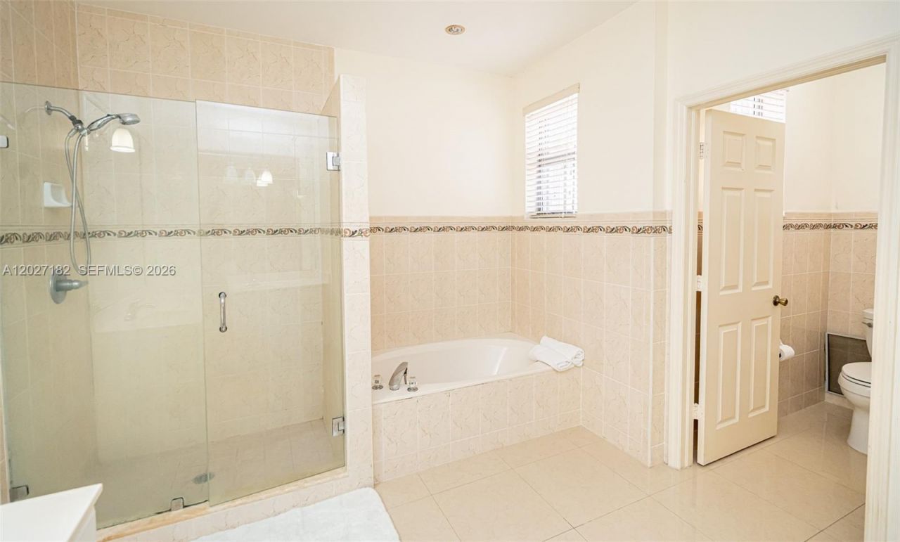 14372 NW 83rd Ave , Miami Lakes, FL 33016 Photo