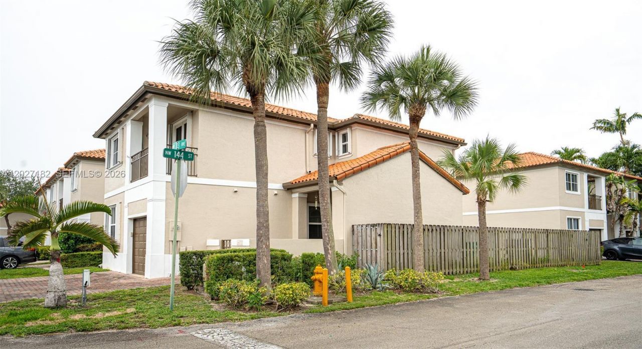 14372 NW 83rd Ave , Miami Lakes, FL 33016 Photo