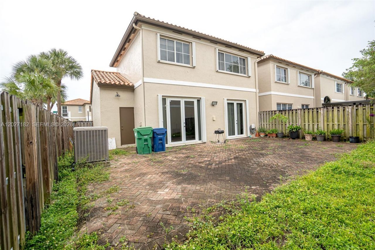 14372 NW 83rd Ave , Miami Lakes, FL 33016 Photo