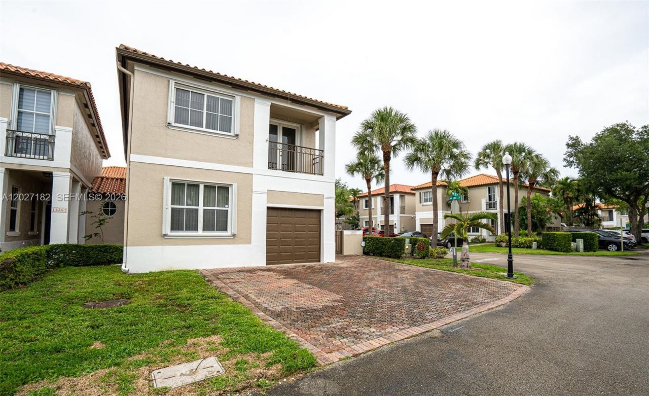 14372 NW 83rd Ave , Miami Lakes, FL 33016 Photo