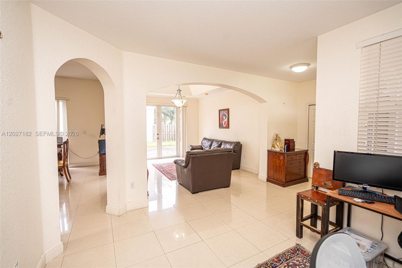 14372 NW 83rd Ave , Miami Lakes, FL 33016 Photo