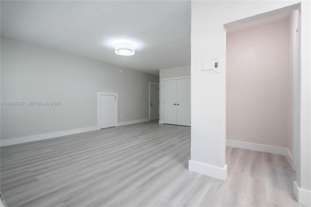 2416 Flamingo Dr , Unit 7, Miami Beach, FL 33140 Photo