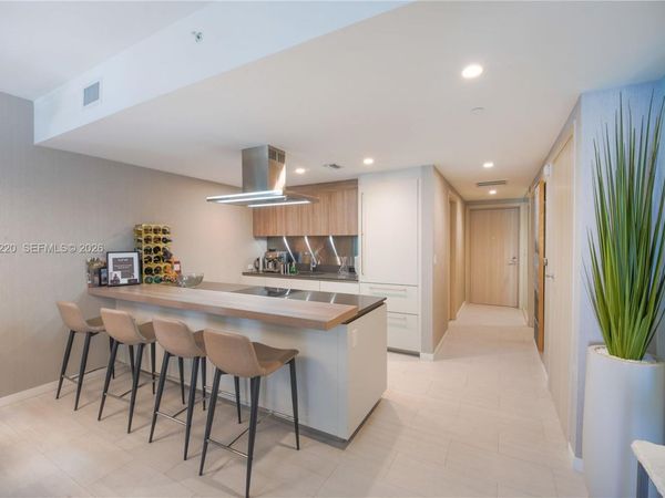 1000 Brickell Plz , Unit 3705, Miami, FL 33131