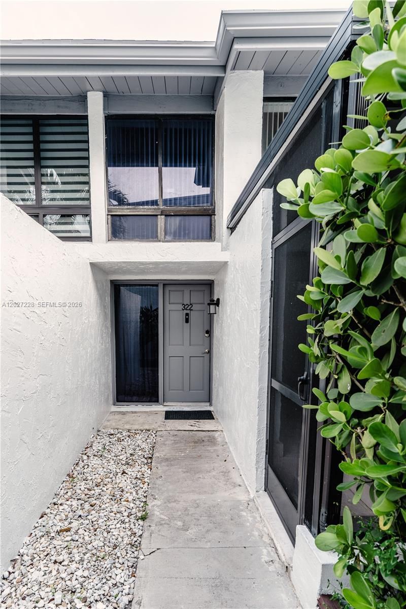 19200 NE 25th Ave, Unit 322C, Miami, FL 33180 Photo